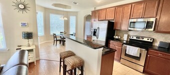 3BR ~ MID & STR Corporate rental Pet friendly home ~ Kalahari-Dell ~ mins to ATX