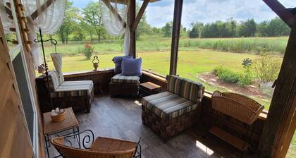 Riverside "Barndominium" w/ easy access to water