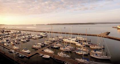 Seas the Day - Moments from Hamworthy Beach