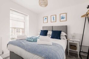 2 chambres, fer et planche Ă repasser, Wi-Fi, draps fournis