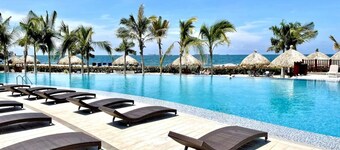 SANTA MARTA BEST OCEAN FRONT RESORT BUILDING FOR THE WHOLE FAMILY.