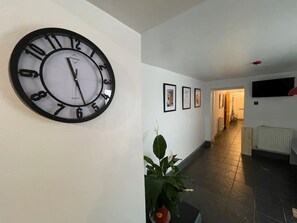 Interior - Entire townhouse hosted by Beni (Pembroke Dock)