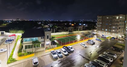 Luxurious 2 bed 2 bath in Kingston city center