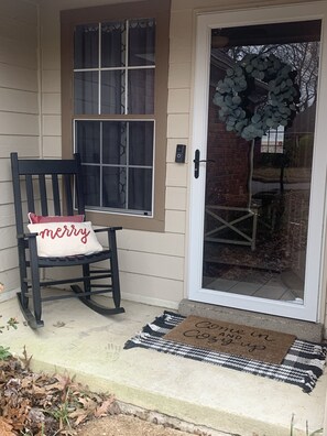 Exterior detail - Charming 3 bedroom Memphis Suburbs  (Lakeland)