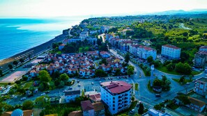 Beach nearby, sun loungers, beach umbrellas - Ceneviz Suit Hotel (Akcakoca)