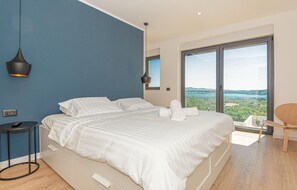 5 chambres, lit de bébé portatif, accès au Wi-Fi (inclus)