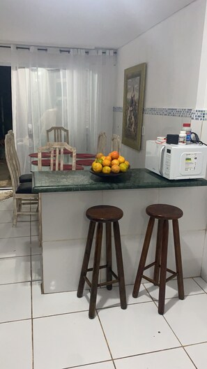 Full-sized fridge, microwave, stovetop, toaster