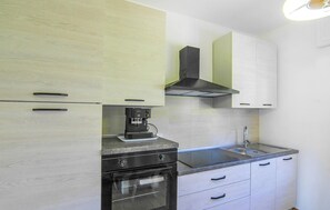 Frigorifero, macchina per tè/caffè, pentole/stoviglie/utensili