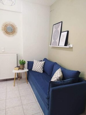 Comfort-huoneisto, 1 makuuhuone | Oleskelualue | 32–tuumainen äly-TV, jossa kaapelikanavat