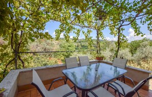 Outdoor dining - Lovely home in Toffia (Toffia)