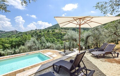 Lovely home in Toffia