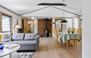Interior - Nice home in Farsø with sauna (Farsø)