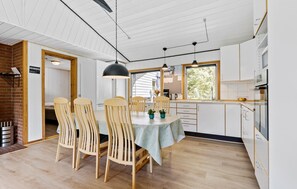 Dining - Amazing home in Farsø with sauna (Farsø)