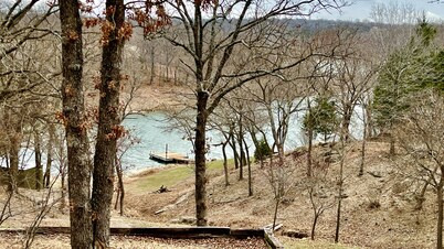 Hill House with Private Lake access