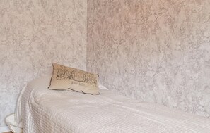 4 bedrooms, travel cot, free WiFi