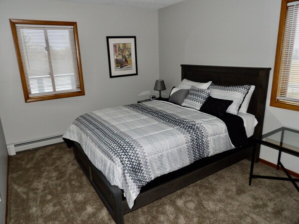 2 habitaciones, escritorio, wifi gratis y ropa de cama 