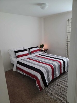 3 bedrooms, WiFi - Peace and Tranquility (Lehigh Acres)