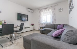 TV connectée, table de tennis de table