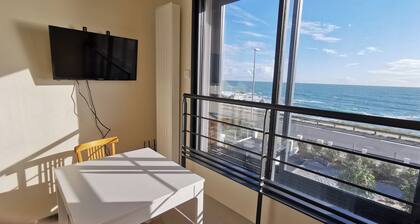 Waterfront T3 - sea view - garden, terrace, free parking