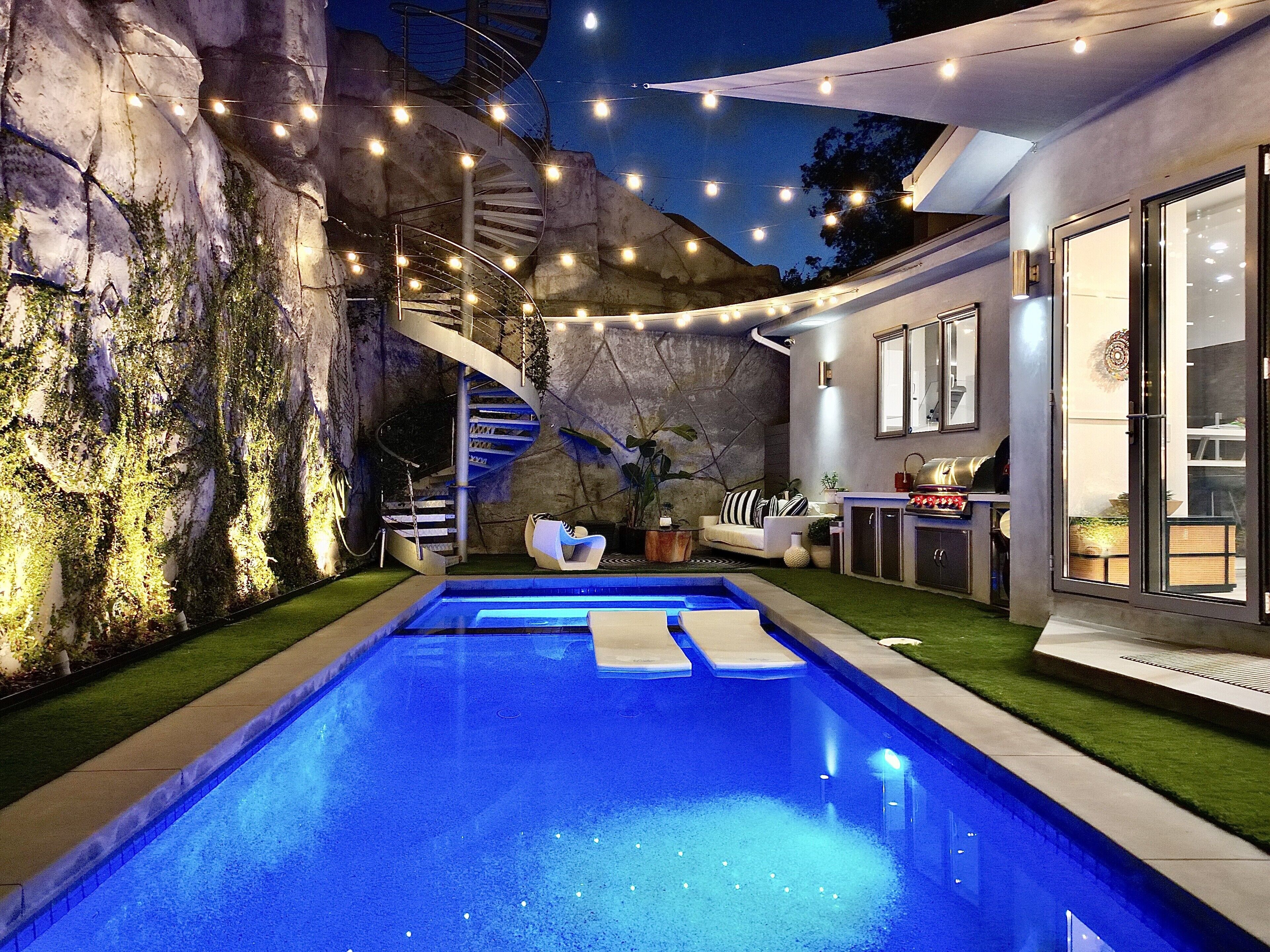 NEW LISTING! Sophisticated Modern Retreat in Hollywood Hills. 