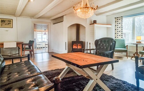 Cozy home in ödeshög with kitchen