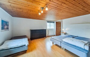 2 bedrooms, free WiFi