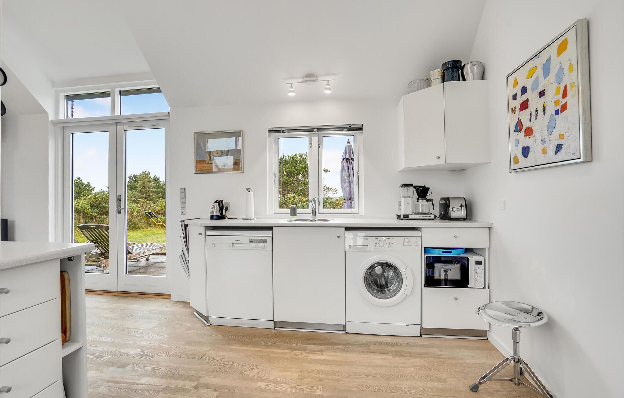 Køleskab, ovn, kogeplade, opvaskemaskine