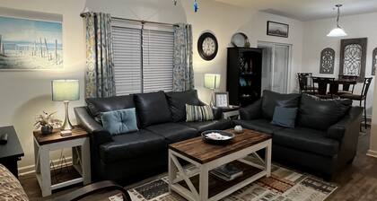 Gulf Shores Getaway w/Large Pool – 1 Mile to the Beach!
