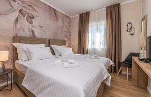 4 chambres, fer et planche à repasser, lit parapluie, Wi-Fi gratuit