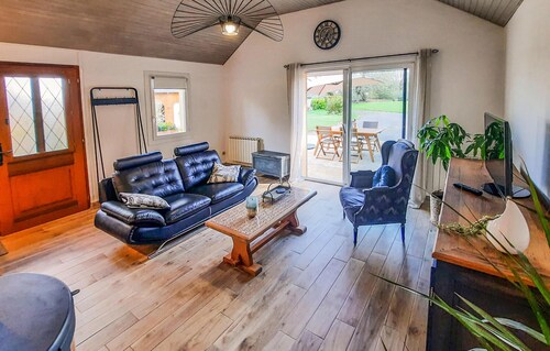 2 bedroom gorgeous home in Bréhan