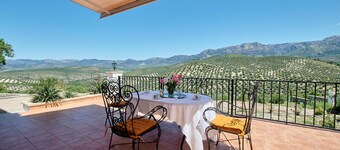 Gorgeous home in Cazorla