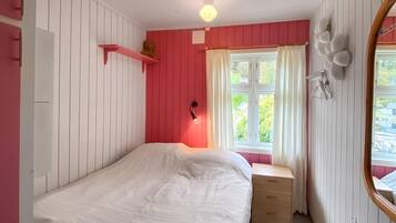 4 Schlafzimmer, Reisekinderbett, kostenloses WLAN, Bettwäsche