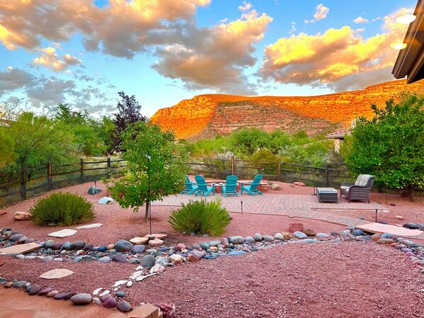 Terrace/patio - Sedona's Stargazing Paradise w/Glowing Red Rock Views (Sedona)