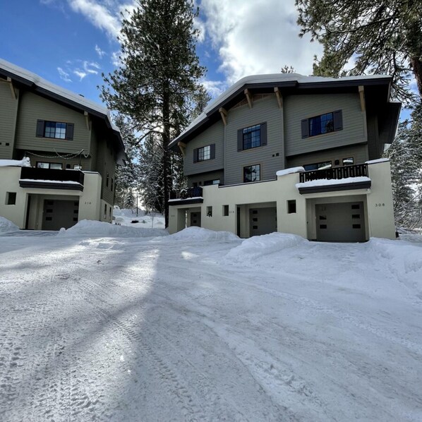 Exterior - Stars Over Silverpine by Casago Mccall - Donerightmanagement (McCall)
