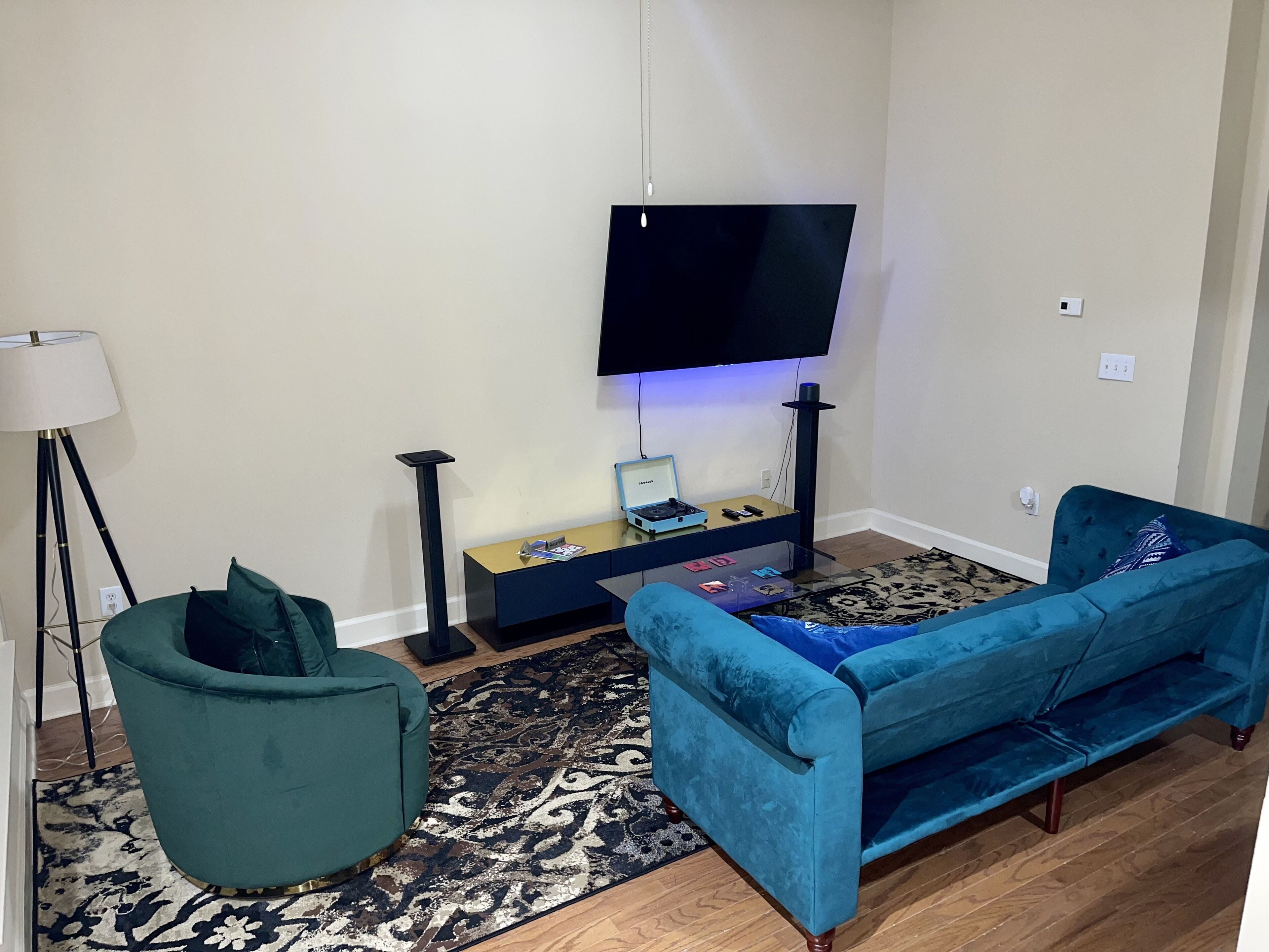 New Condo Buckhead 5 min from sake fifths