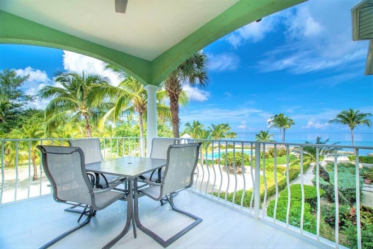 Familie appartement, 3 slaapkamers, balkon, uitzicht op strand | Uitzicht vanaf balkon