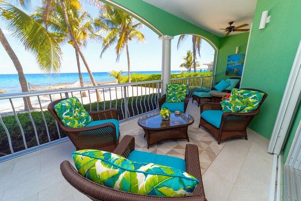 Beachfront Condo | Terrace/patio