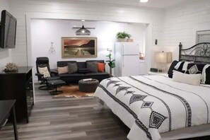 1 bedroom, iron/ironing board, free WiFi, bed sheets - Ky Lake/Tn River Lake Cabin Wi-Fi 100mps (Camden)