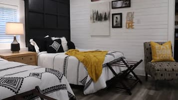1 habitación, tabla de planchar con plancha, wifi gratis y ropa de cama