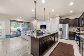 Interior - Amazing New 5BD/5BH Home With Pool/BBQ Near Disney (Kissimmee)