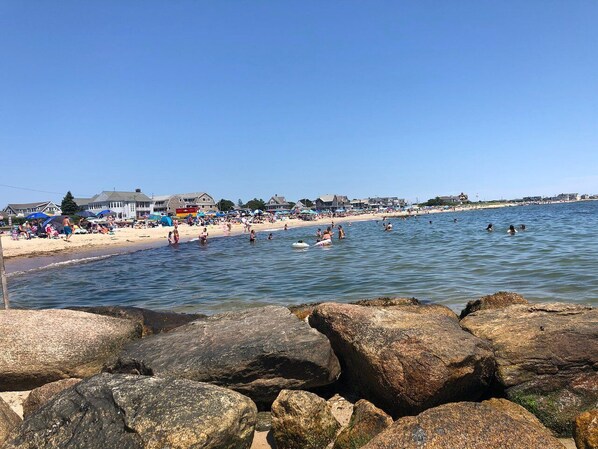 In Strandnähe, Liegestühle