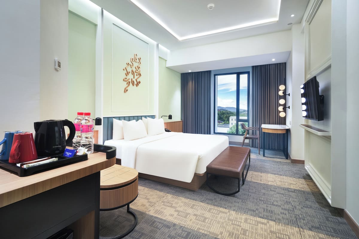 Deluxe King | 1 bedroom, soundproofing, iron/ironing board, free WiFi
