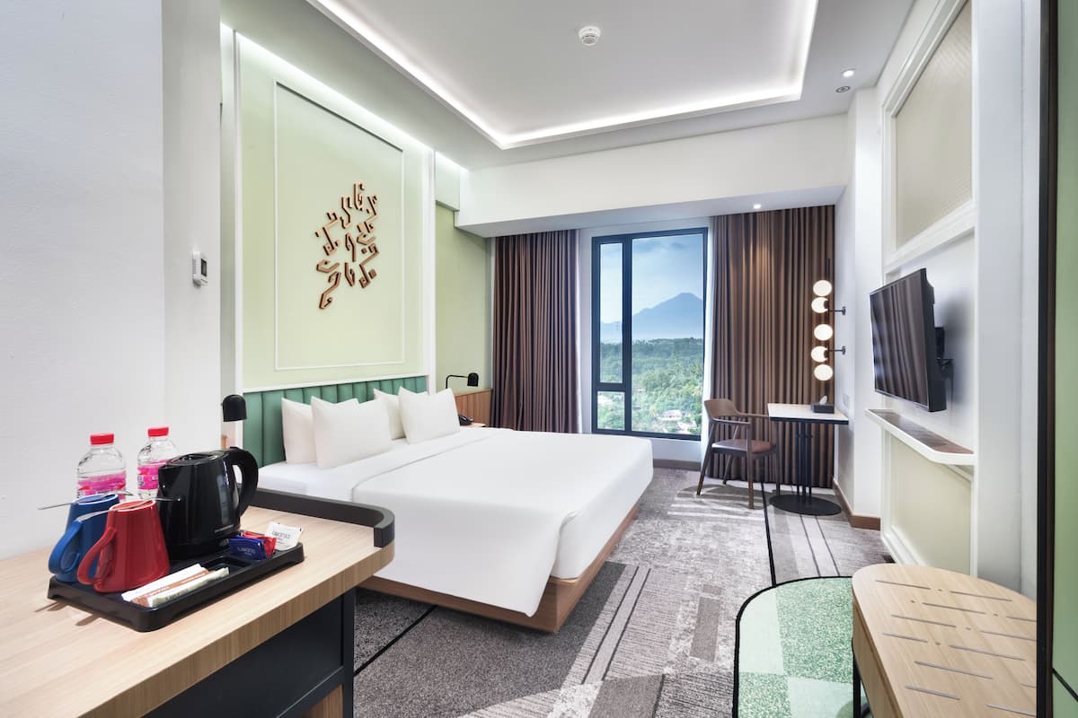 Superior King | 1 bedroom, soundproofing, iron/ironing board, free WiFi