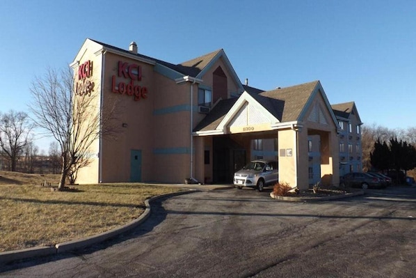 Exterior - Econo Lodge Airport (Kansas City)