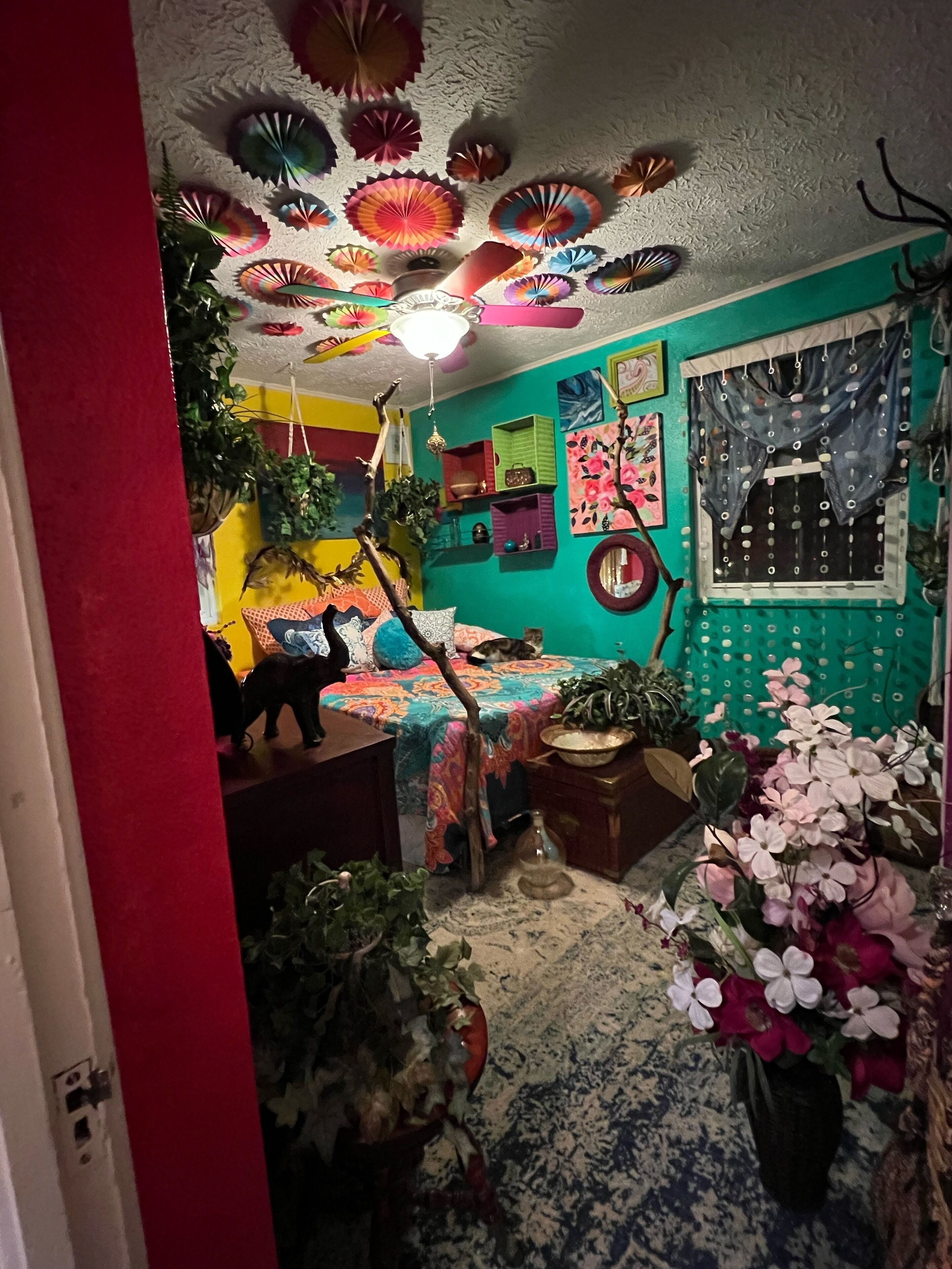 Romantic and fun two bedroom house close to downtown, airport and Indy 500 