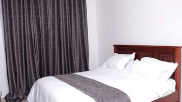 3 sovrum, skrivbord, strykjärn/strykbräda och gratis wi-fi