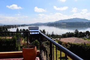 Property grounds - ALTAMIRA Paipa, in front of Lake Sochagota (Paipa)