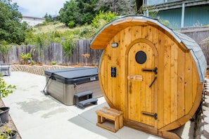 Terrace/patio - Shelter Cove Ocean View Retreat with Hot tub and Sauna (whitethorn)