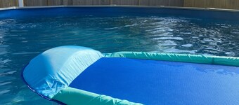 Cape May 4 Bed Pool Oasis,Dog Friendly, Sleeps 10, Outdoor shower + Firepit + EV