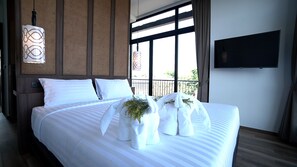 Habitació Deluxe | Caixa forta a l'habitació, escriptori i cortines opaques 